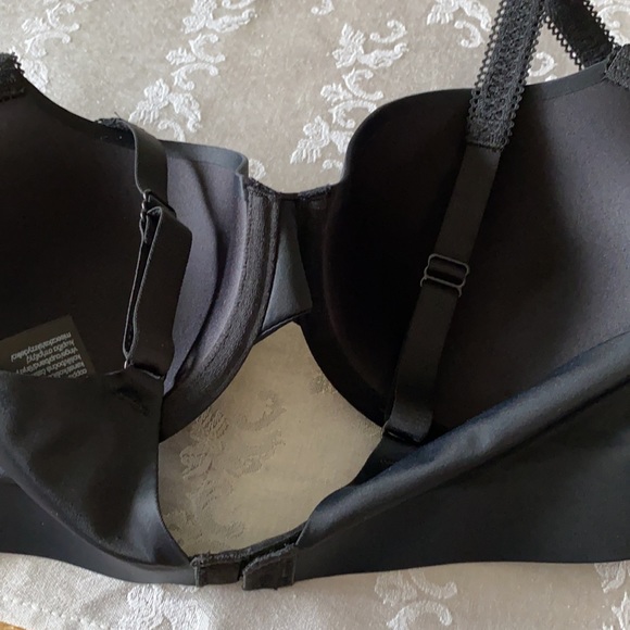 Calvin Klein Liquid Touch lightly lined bra - Picture 6 of 7